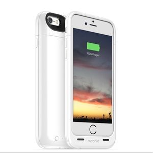 White iPhone 6 Mophie Charging Case